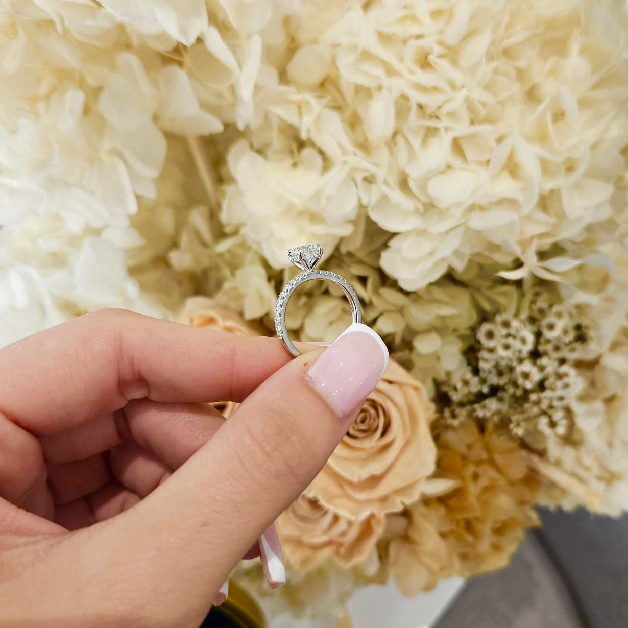 1.00ct Round Cut Lab Grown Bassano Design White Gold