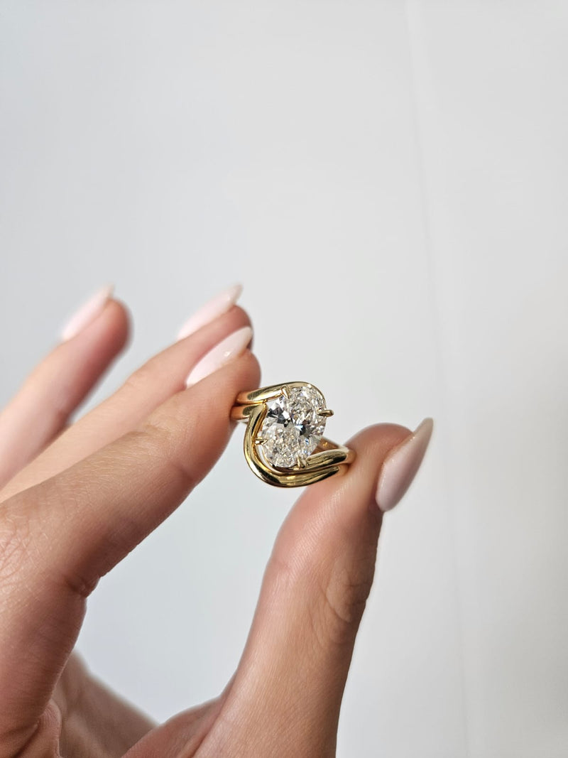 2.53ct Oval Cut Lab Grown Bronte Design Yellow Gold