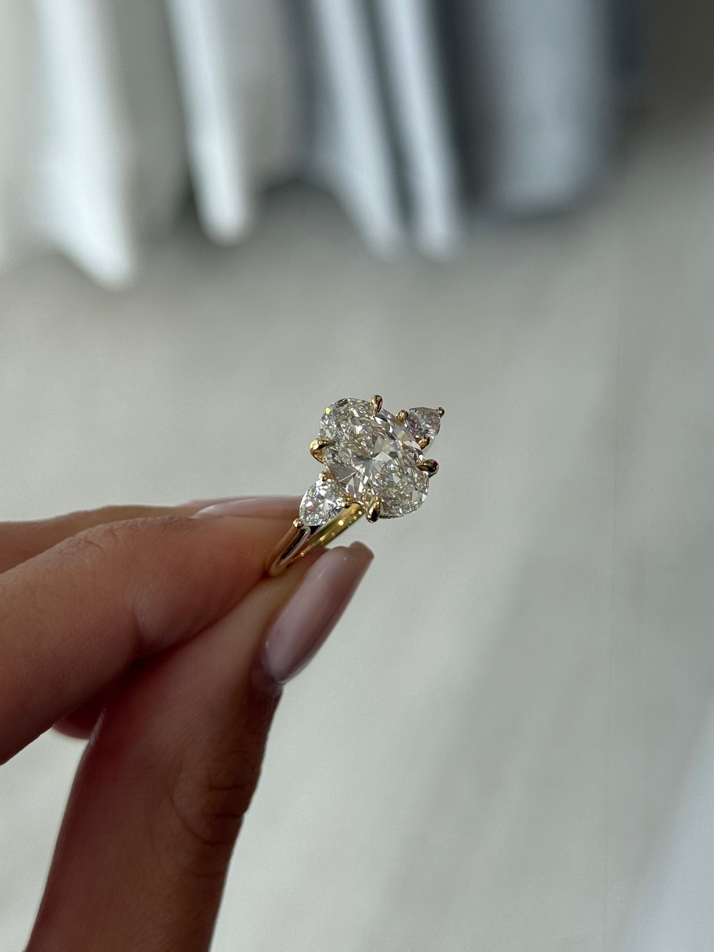 3.06ct Oval Cut Lab Grown Rosetta Design Yellow Gold