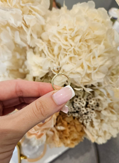 2.51ct Round Cut Lab Grown Henri Design Yellow Gold