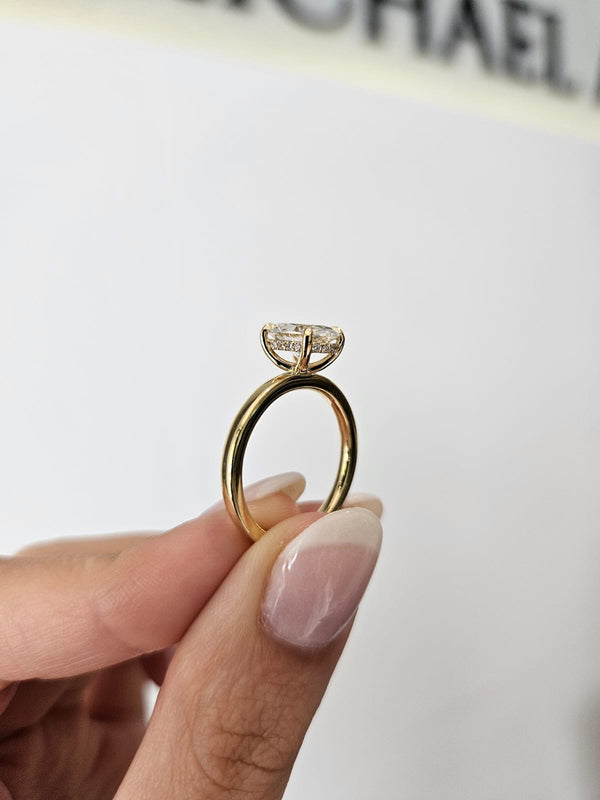 1.58ct Oval Cut Lab Grown Audrey Design Yellow Gold