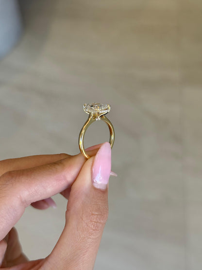 2.57ct Radiant Cut Lab Grown Bella Design Yellow Gold