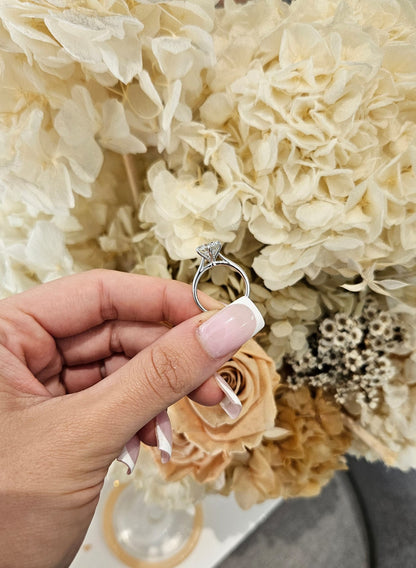 1.88ct Round Cut Lab Grown Jasmine Design White Gold