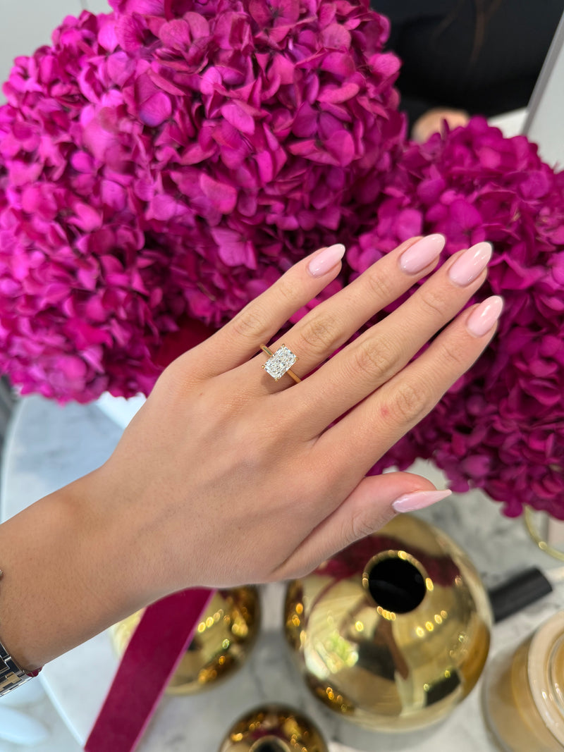 2.53ct Radiant Cut Lab Grown Bella Design Yellow Gold