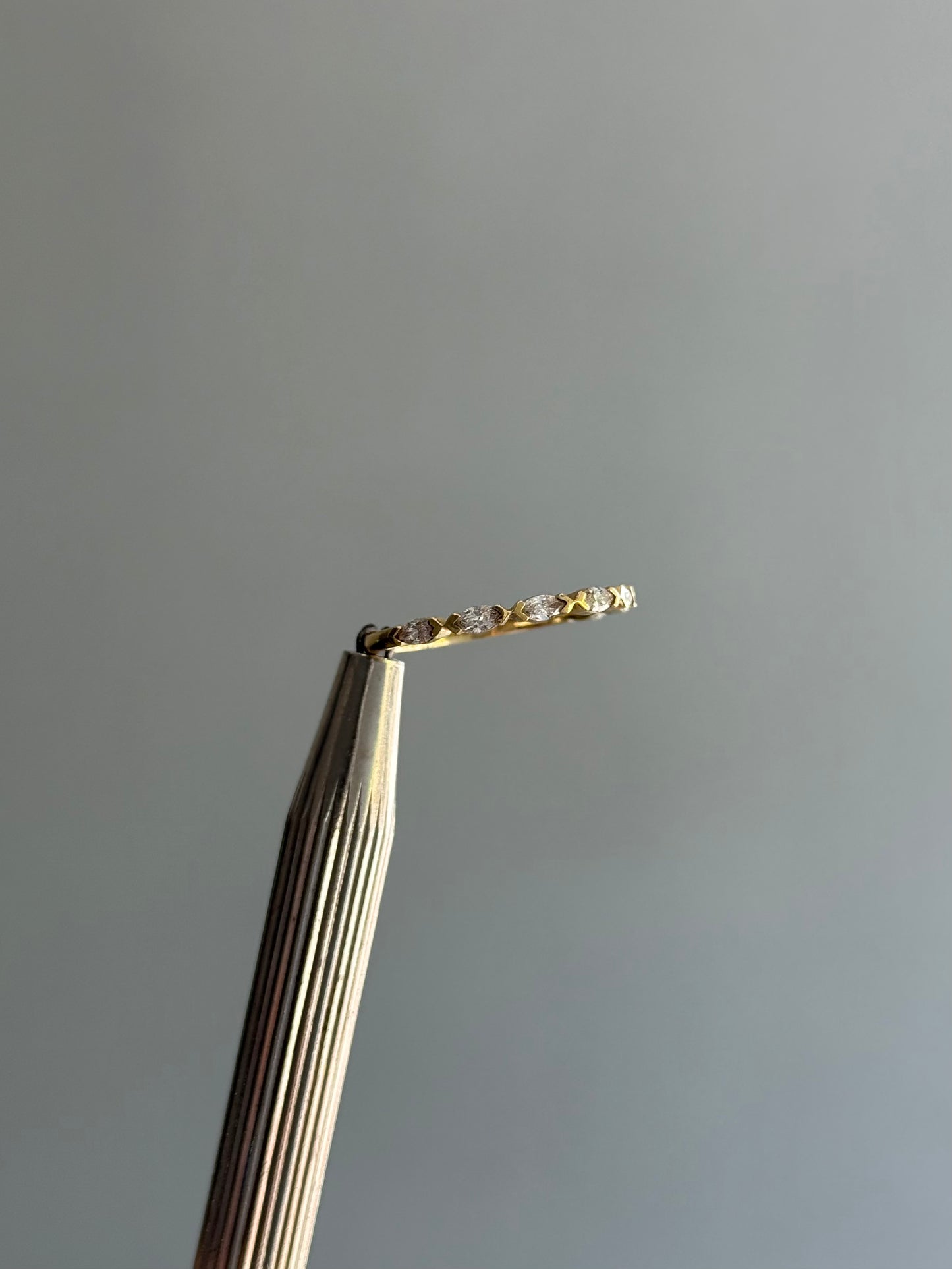 Arrow Design Natural Diamonds Wedding Band