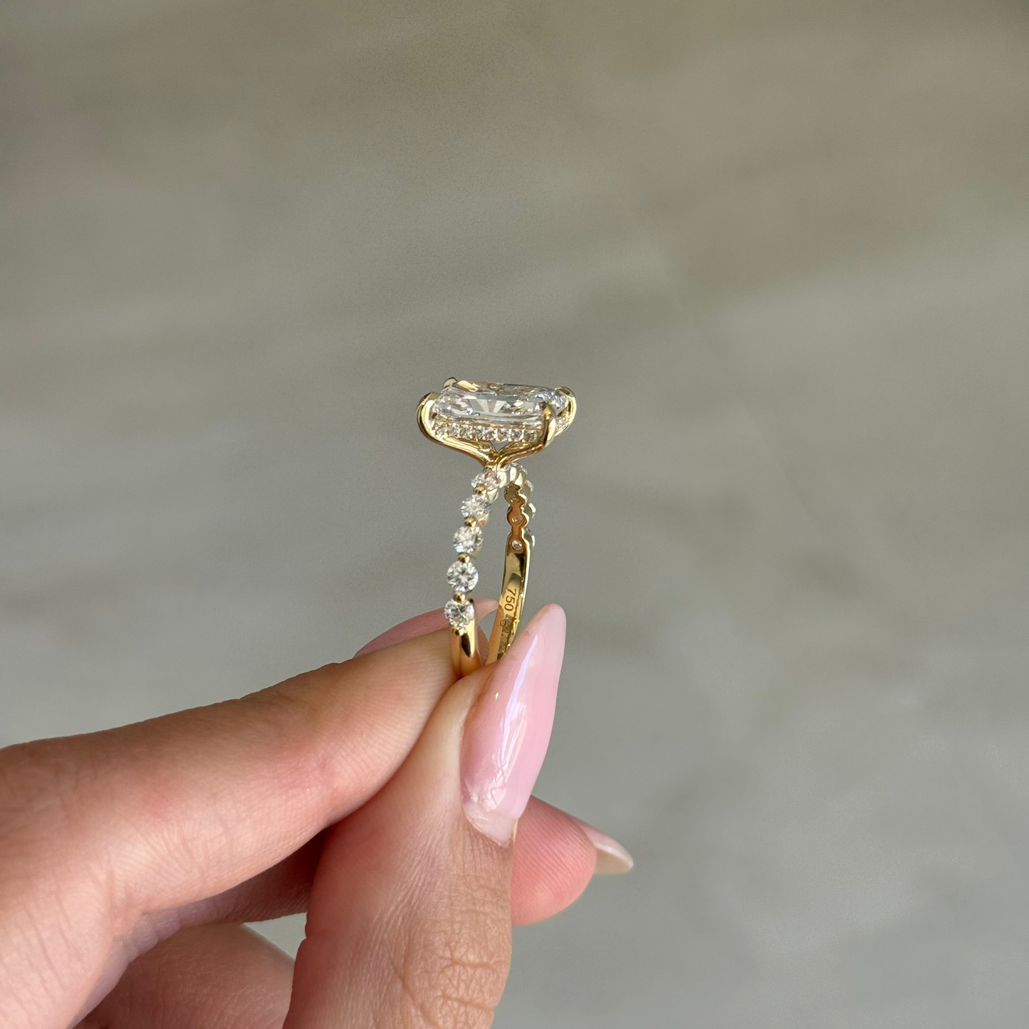 3.53ct Radiant Cut Lab Grown Aurora Design Yellow Gold