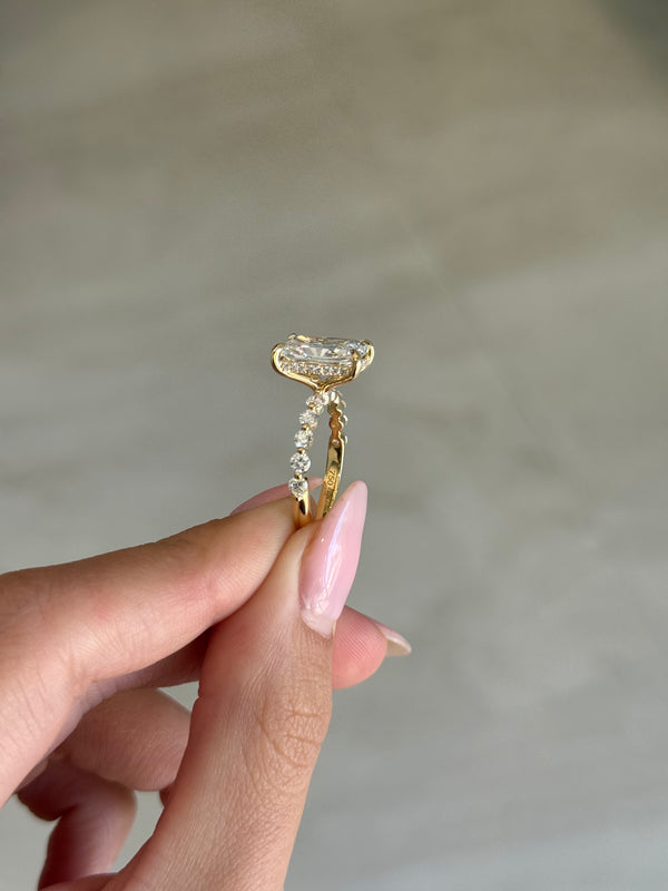 3.52ct Radiant Cut Lab Grown Aurora Design Yellow Gold