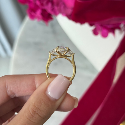 3.06ct Oval Cut Lab Grown Rosetta Design Yellow Gold