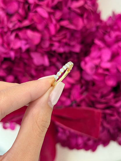 Agostino Design 7pt Natural Diamond Wedding Band