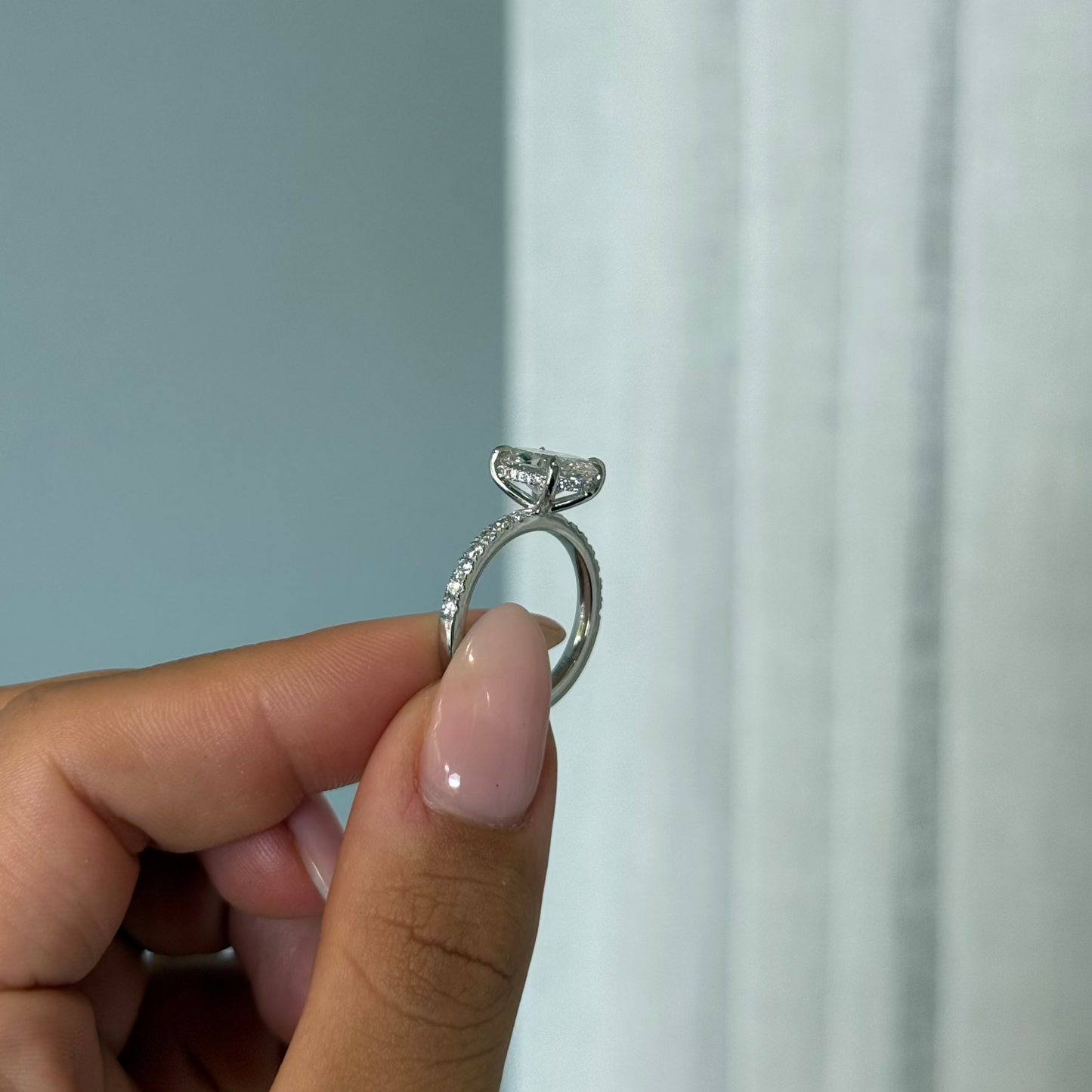 2.52ct Oval Cut Lab Grown Bassano Design Platinum
