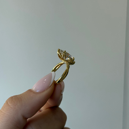 4.09ct Marquise Cut Lab Grown Amelia Design 18ct Yellow Gold