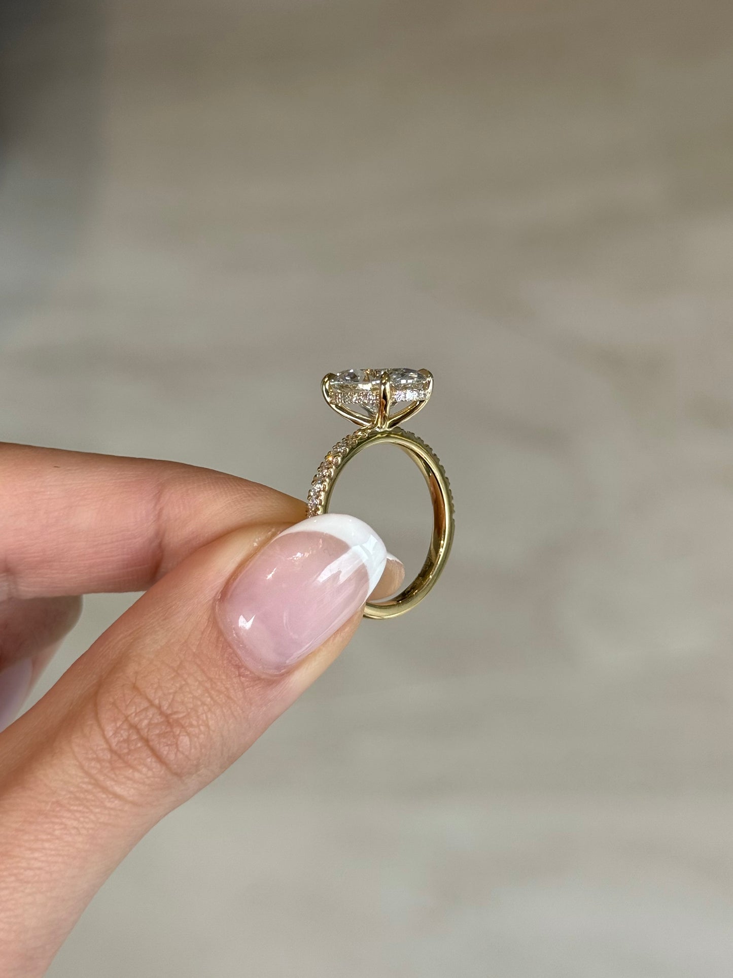 3.51ct Oval Cut Lab Grown Diamond Bassano Design Yellow Gold