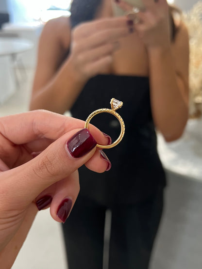 1.03ct Round Cut Lab Grown Bassano Design Yellow Gold