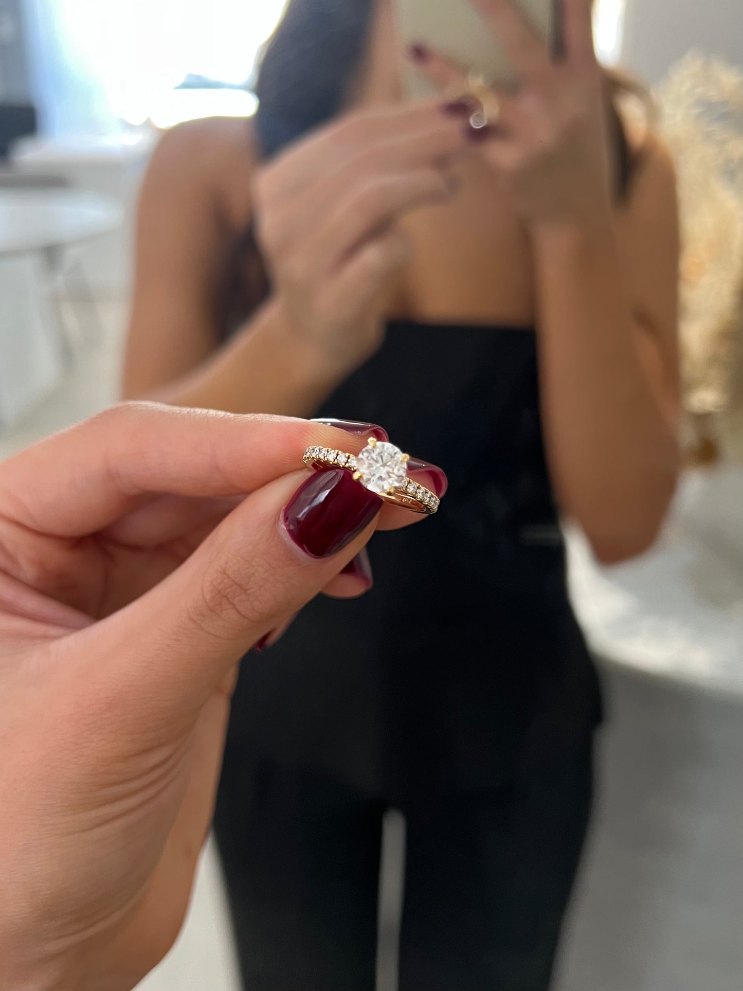 1.03ct Round Cut Lab Grown Bassano Design Yellow Gold