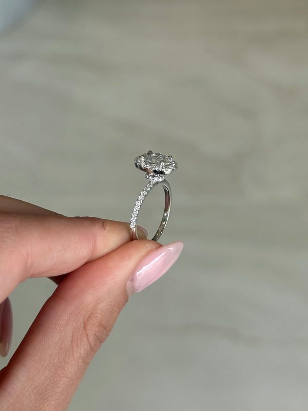 1.09ct Oval Cut Lab Grown Pissarro Design Platinum