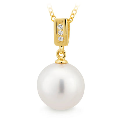 South Sea Pearl & Diamond Pendant gold