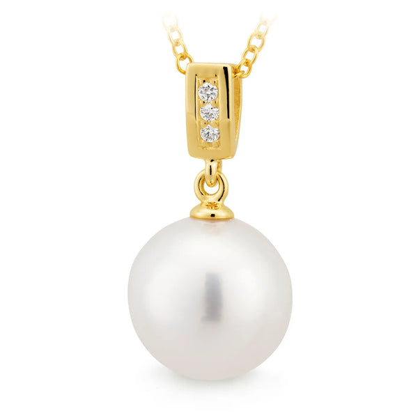 South Sea Pearl & Diamond Pendant gold