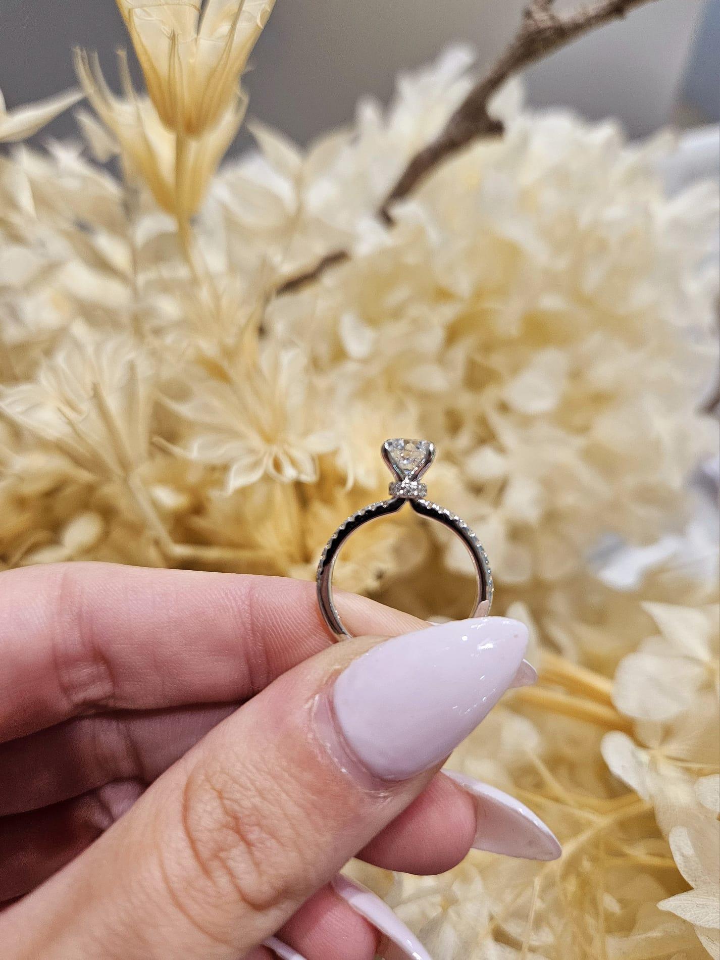 1.00ct Round Cut Natural Grown Grandi Design White Gold - Michael Arthur Diamonds