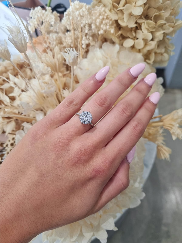 3.01ct Round Cut Lab Grown Henri Design Platinum