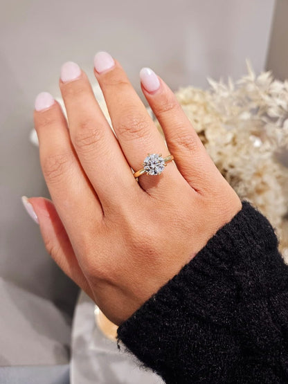 2.57ct Round Cut Lab Grown Henri Design Yellow Gold