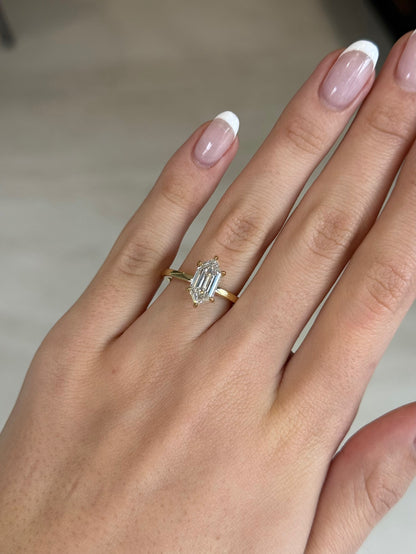 2.01ct Hexagonal Cut Lab Grown Natalia Design Yellow Gold