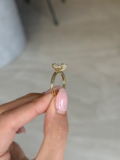 2.02ct Pear Cut Lab Grown Audrey Design Yellow Gold